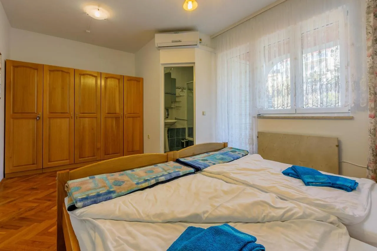 Apartments Villa 7 Crikvenica