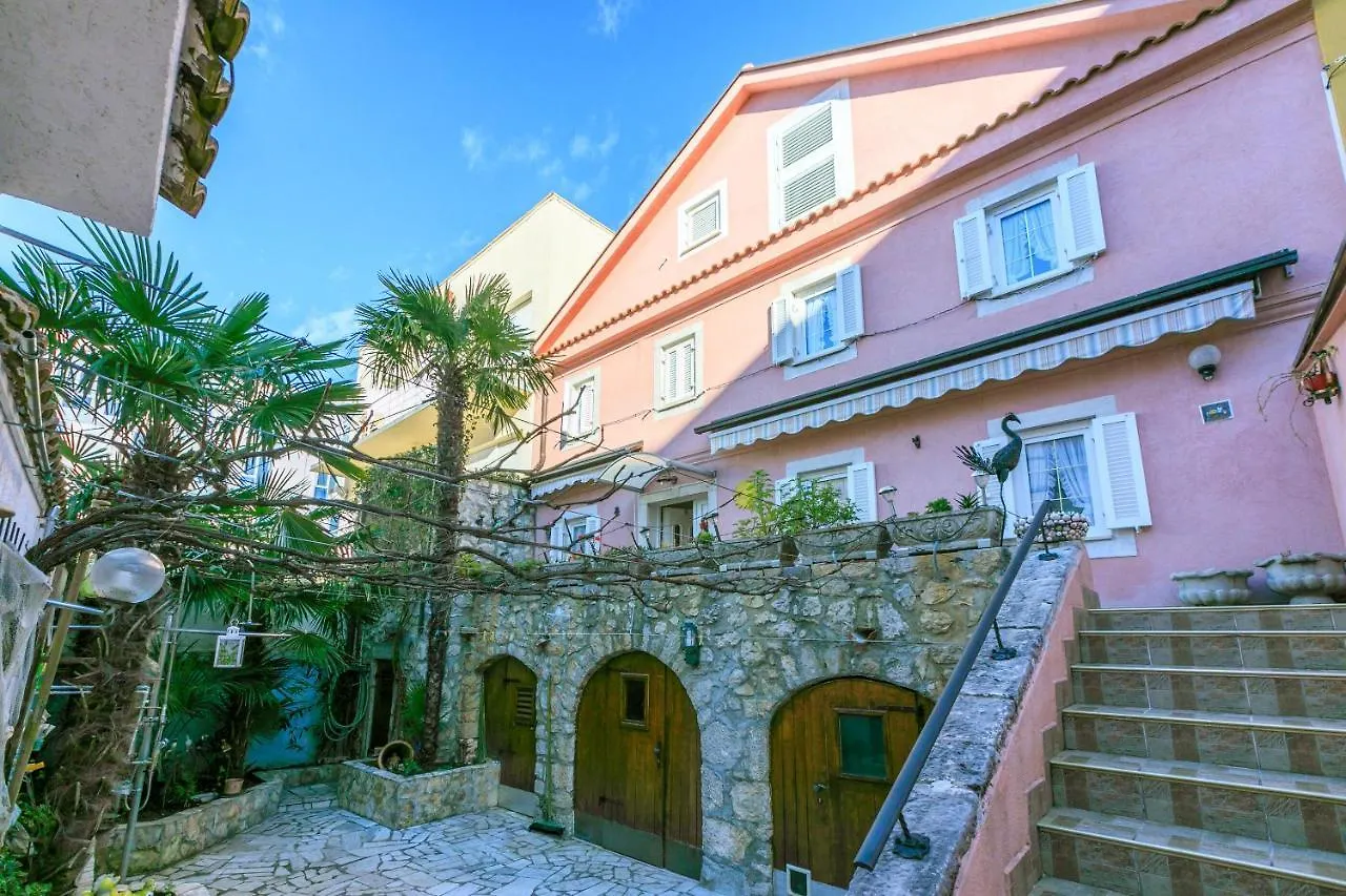 Apartments Villa 7 Crikvenica