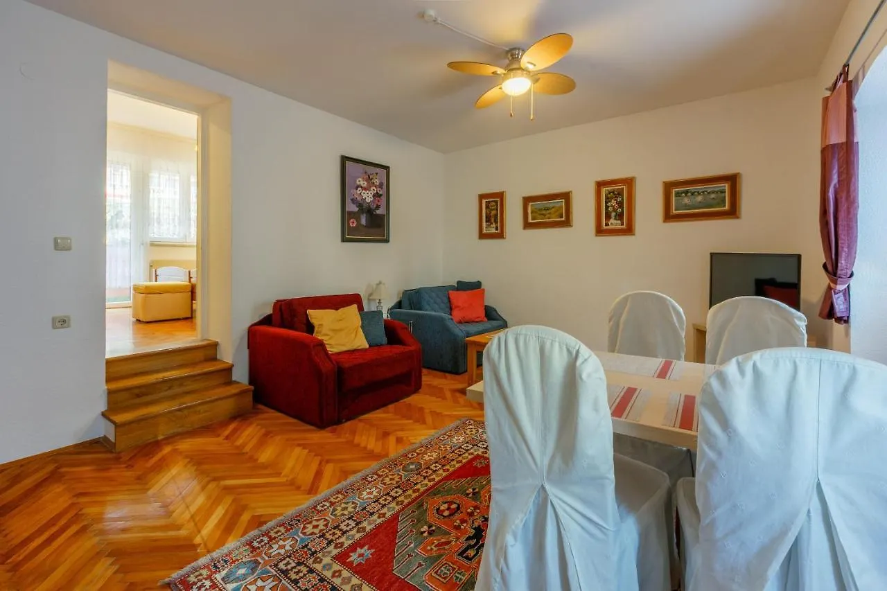 Apartments Villa 7 Crikvenica