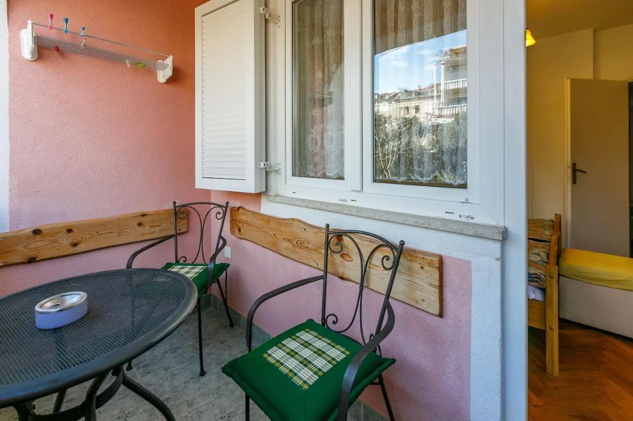 Apartments Villa 7 Crikvenica 0*,  Croatia
