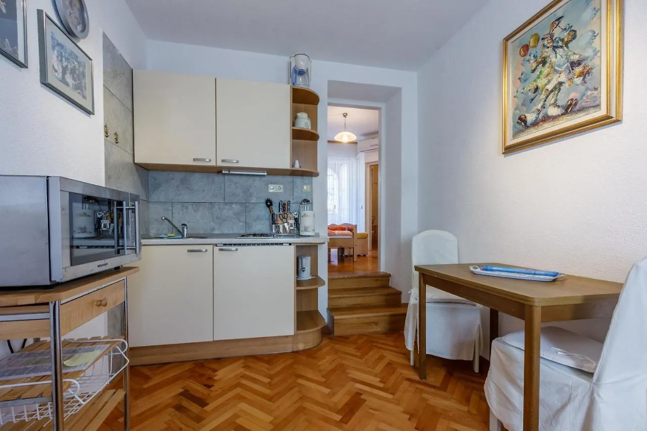 Apartments Villa 7 Crikvenica