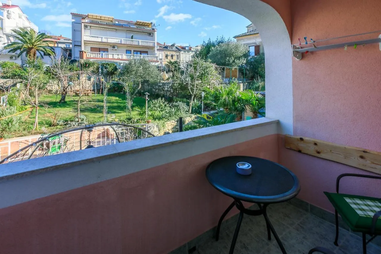 Apartments Villa 7 Crikvenica