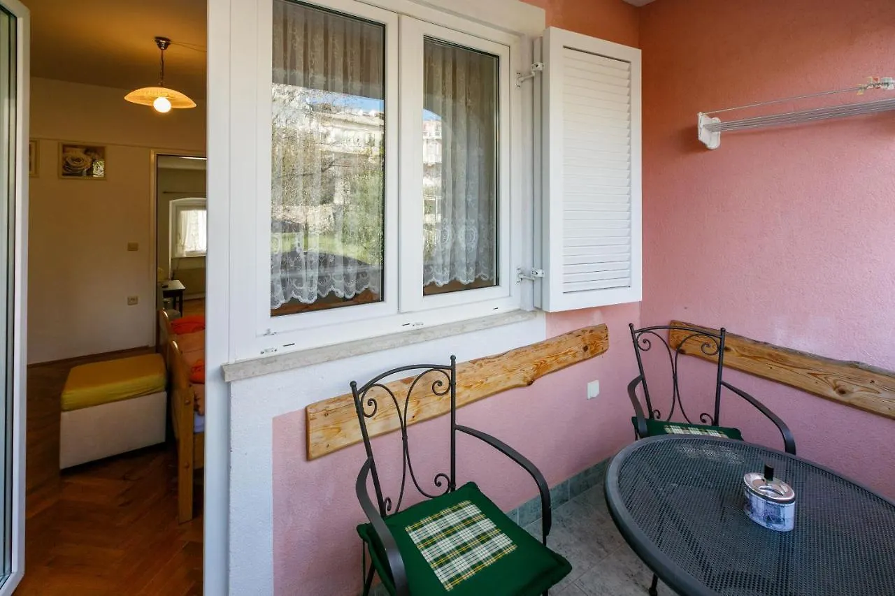 Apartments Villa 7 Crikvenica