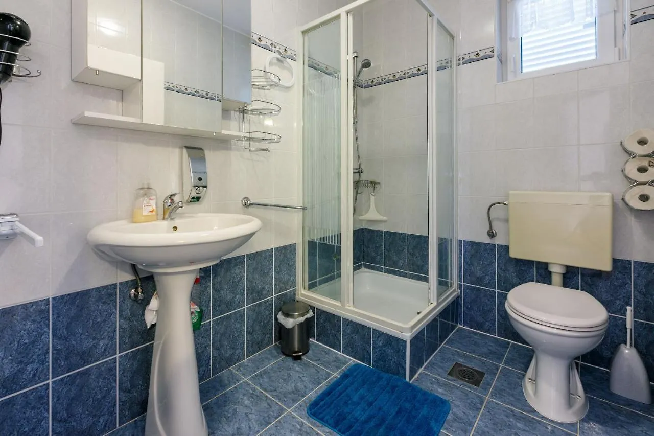 Apartments Villa 7 Crikvenica 0*,
